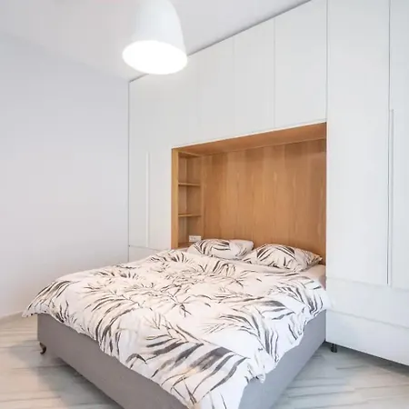 Regina Motta Mare Apartment