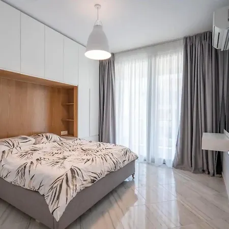 Apartment Regina Motta Mare *
